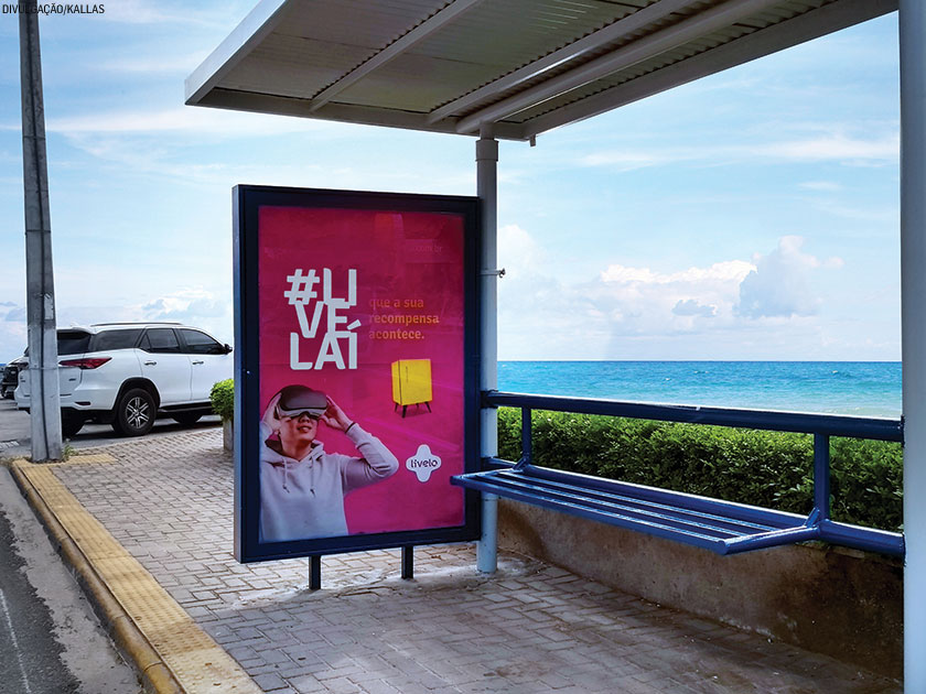 Campanha da Livelo em Mobiliário Urbano e painéis Grandes Formatos em diversas cidades Brasileiras